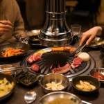 여행, 맛집, 캠핑, 숙소, 나윤🧡 on Instagram: 한옥러버의 인생 흑돼지고기 맛집 추천, 🍖🍺 요즘 기장에서 핫하다는 난로회담 다녀왔어요... 