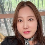 효니 💗 on Instagram: 오랜만이죠 🖤 제주도 여행 사진은 아직 정리를 하나도 못해서 다음주에 올릴게요 🫶🏻 모두들 햅삐 불금... 