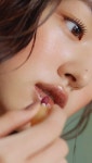 탁화장품 | Pin page 에뛰드 ETUDE official on Instagram: "⠀⠀⠀⠀⠀⠀⠀⠀⠀⠀⠀⠀ #고수분 프루티 듀이 틴트🍒로 얼굴에 조명 탁...