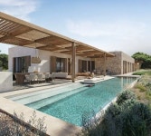 역삼동에 위치한 한음한방신경정신과의원 조경공사를 진행하였습니다. 여러 공사 내용 중 브랜드월 조경을 소개해 드립니다. * Project... 