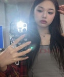 2022-0203-0470 | 2023 0423 2023 0423 | 의상 코디, 셀카 포즈, 연예인