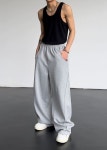 주식회사 오아이씨라이프 | OIC 오아이오아이컬렉션 CURSIVE LOGO SWEATPANTS > | O!Oi Official Website di 2025 | Gaya model pakaian, Model pakaian, Gaya