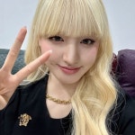 IVE on Twitter IVE on Twitter | 연예인 스타일, 리즈, 연예인
