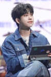 Pin page Pin de 바나나 우유 en BAND LUCY (밴드 루시)