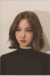 아이유(IU) 공식 트위터 on X 아이유(IU) 공식 트위터 on X | 짧은 헤어스타일, 헤어스타일, 짧은 머리