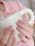Pin page Christmas Nails Design | 반짝이는 네일, 네일 컬러, 손톱 영감