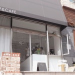 토요일(26일)엔 정상오픈하오니 봄나들이하실때 들려주세요! . #avecel #avecelcafe #아베크엘 #아베크엘카페 #후암동 #소월길 by rozi