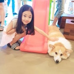 나하은 (Na Haeun) on Instagram: “애견카페  라쿤이랑놀고싶데서왔는데.. 쿤이들은...낮잠잔당 하늬는신났...... 
