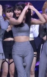 다리 사이 마이크 끼운 모모 다리 사이 마이크 끼운 모모 | 모모, 정장, 다리