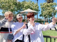 Stay Where STRAY KIDS Stay에 있는 Unemon Gallery님의 핀 | 생각, 별