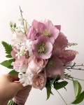 #pink #핑크컬러 #케이라부케 #보라신부님💜 . . #믹스부케 #mixedbouquet #웨딩부케 #본식부케 #시작바이이명순…”