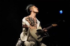 Pin by Ash Waiwaiole on Miyavi | Miyavi, Japanese men, Visual kei