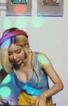 디제이 소다 - 2020 | 축제 의상, 수영복, 금발