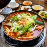 인제 내린천 민물매운탕 맛집 20240714 인제 피아시매운탕 소양강 물줄기 내린천 변에 위치한... 피아시매운탕입니다 메기와 민물새우를 듬뿍 넣어... 