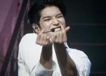 꽃게찜 on Twitter 꽃게찜 on Twitter | 태용