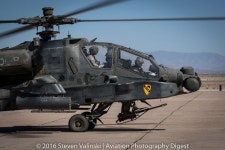 AH-64에 있는 핀