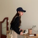 해솔 on Instagram: “벌써 가을 촬영,,🍁”