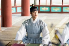 Under The Queens Umbrella / 슈룹