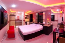 거실 및 방에 있는 라헬 정님의 핀 | 거실