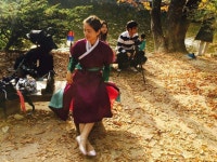 샤넬 플랫슈즈랑 넘 발 어울리는 우리 한복 | 샤넬, 한복