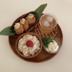 정민식탁 on Instagram: “고로케못잃어.. 다른 접시에올린 고로케정식! 다들 맛난거 잔뜩먹고 월요팅! #정민식탁” | 치즈 볼