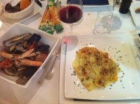 Filetto di mupo in crosta di patate, e souté di frutti di mare!!! Ristorante Le Nasse, Reggio Calabria, ITALY. www.UBais.it | 음식
