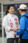 부슬비가 내리던 17일 아침, 배현진 자유한국당 서울 송파을 국회의원 재선거 후보가 머리를 뒤로 질끈 묶은 채 집에서 잠실새내역 8번 출구로... 