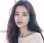 kimtaeri에 있는 ayana님의 핀 - 2022 | 연예인, 얼굴 사진, 포즈