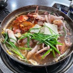 특색 있는 화끈한 오징어찌개 20240921 인천 황성얼큰오징어찌개 직접... 들어간 오징어찌개 먹다가 역시나 얼큰한 오징어 볶음 먹고 볶음밥까지... 