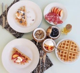 Pin page National Waffle iron day^.- 오늘은 내셔널 와플날이니까... 윕크림, 블루베리, 복숭아, 매플시럽넣어 냠냠 | Food, Cooking, Home cooking