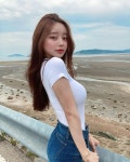 윤주 / 파이브클로젯 대장 ♥ on Instagram: “24차 오픈했어요! 오픈했다는 글도 바빠서 못올렸는데.. 주문속도 실화인가요..😭 다들...
