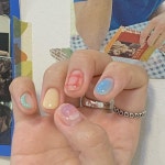 Leloa nail 르로아네일 on Instagram: ⠀ ⠀ ⠀ ⠀ ⠀ ⠀ 하이틴 영화에 나오는 느낌🫧🍭 ⠀ ⠀ ⠀ •디자인 사용 @leloa_nail 태그... 