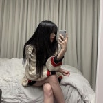 남수민 on Instagram: “먼 길 돌아돌아 다시 온 배색 꽈배기nt,, 내일 오픈해요!!🖤 오랜만에 봐도 존예탱이죠,,? - ✔️오후 12시 오픈... 