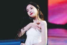 Pin by Mazuwan Zakuwan on 나은 누님 | Glass of milk, Milk, Drinks