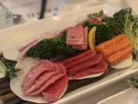 #곰트래블 #여행 #동네여행 #맛집 #참치 #우솔참치 무한리필 아님!! 좋은게 일본에서 잡은 참치 안쓰는듯.. 담에 물어봐야지.. 요즘 일본 문제를... 