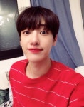 GOLDEN CHILD on Twitter: 차분한 영택이와 아이돌 영택이는  다른사람일꺼에요 ㅎㅎ  주말 잘보내세요 니스들... 