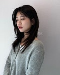 디오브 강륜희 on Instagram: 안녕하세요, #디오브강륜희 입니다:) #레이어드컷 으로 무게감은 줄이고 #c컬펌 으로 볼륨은 살린 자연스러운... 