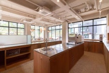 원목으로 모던하게 연출한 40평 카페 인테리어 (용인 처인구 역북동)