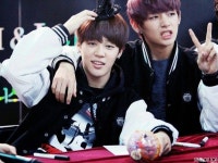 Pin de 지민이 en 내 아이돌을 사랑해요 ♡ | Vmin, Taehyung, Jimin