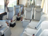 우등고속버스에 있는 Bus Charter Nationwide USA님의 핀