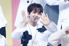 Pin page JIHOON | 쇼