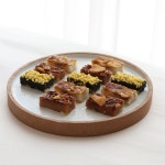 Korean Traditional Dessert Assorted, Nokdu Ssok-pyeon / Jujube Cake with honey / Chestnut Cake | 식품 아이디어