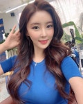 Pin page 채련💕 on Instagram: “청담 이유에서 뿌리펌이랑 뿌리염색 했어요💕 . 샵 외관이 파란색으로 넘 이쁘게 되어있는데 오늘 제... 