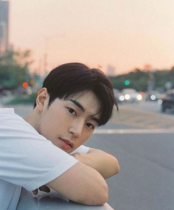 Park Seo Ham 박서함 | Pacar pria, Pria, Pose