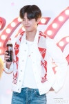 박보검 180201 코카콜라 자이언트 자판기 오프닝 [ 출처 http://www.liveen.co.kr/news/articleView.html?idxno=210048 ] | 韓国 俳優... 