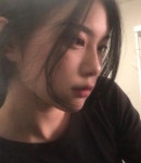 진희 on Instagram: 👀