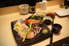 초심 잃은 어느 횟집의 중대한 실수 | Food, Food and drink, Sashimi sushi