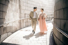 DBelleza _드벨레사 on Instagram: “. . 예쁘게... #드벨레사#신랑신부한복#신부한복... DBelleza _드벨레사 on Instagram: “. . 예쁘게... 
