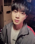 JIN (김석진) on Instagram: “족발 먹구 잠 히히 😆 @jin_bighitentertainment” in 2020 | Seokjin, Kim seokjin, Bts jin