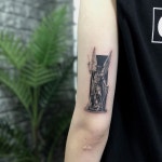 팔에 미카엘 크기가 작은작업... 좋아합니다 . . . . . . . #팔타투 #조각상타투 #미카엘타투